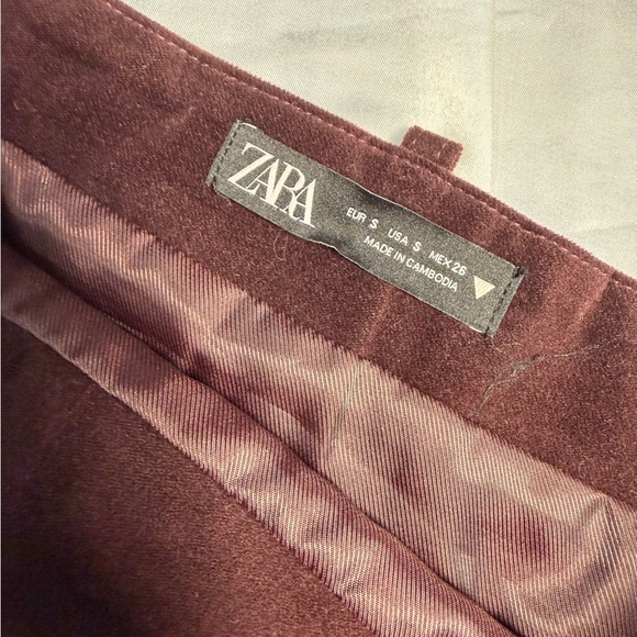 Zara Burgundy Mini Skirt with Belt - Picture 8 of 9